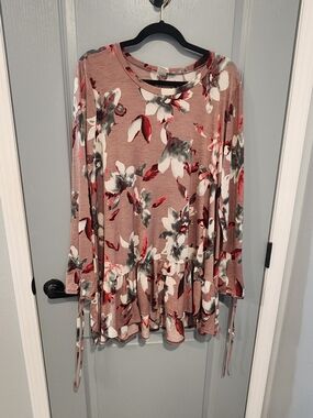Floral Ruffle Hem Long Sleeve Top - Mauve Floral